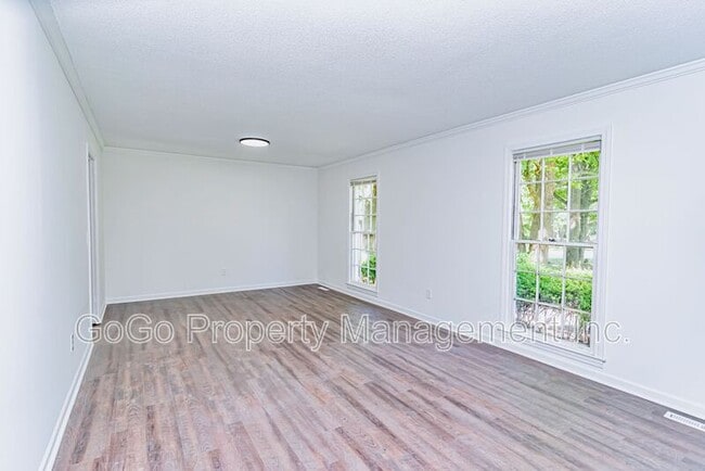 Building Photo - 200 Lanewood Dr