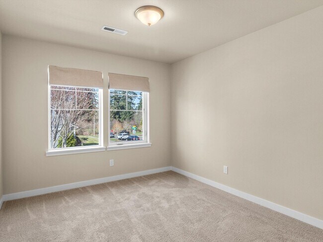 Building Photo - Modern Comfort & Style with A/C in Tumwate...