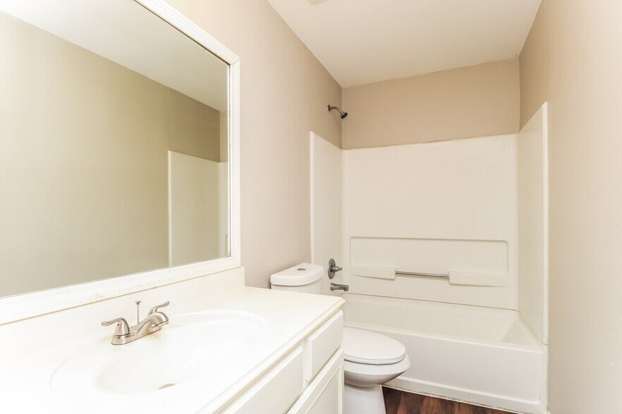 Building Photo - 12134 Carriage Oak Cir