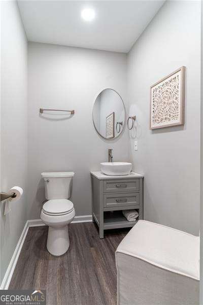 Building Photo - 301 Cochin Dr
