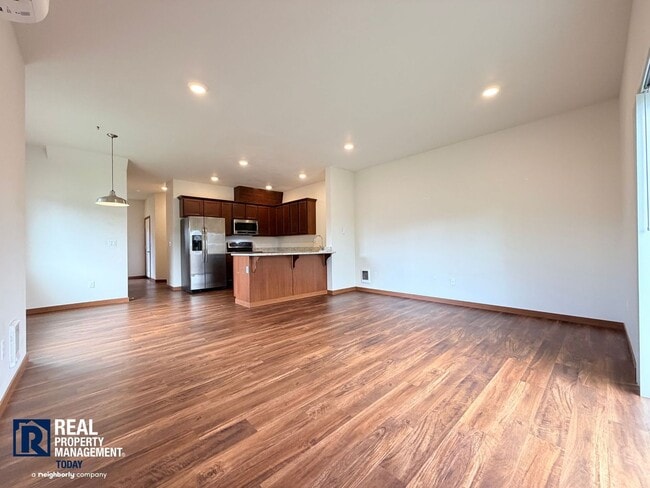 Building Photo - Downtown Puyallup Townhomes