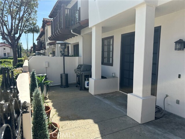 Building Photo - 415 E Bougainvillea Ln
