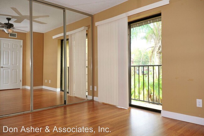 Building Photo - 2 br, 2.5 bath House - 5262 Coral Court Un...