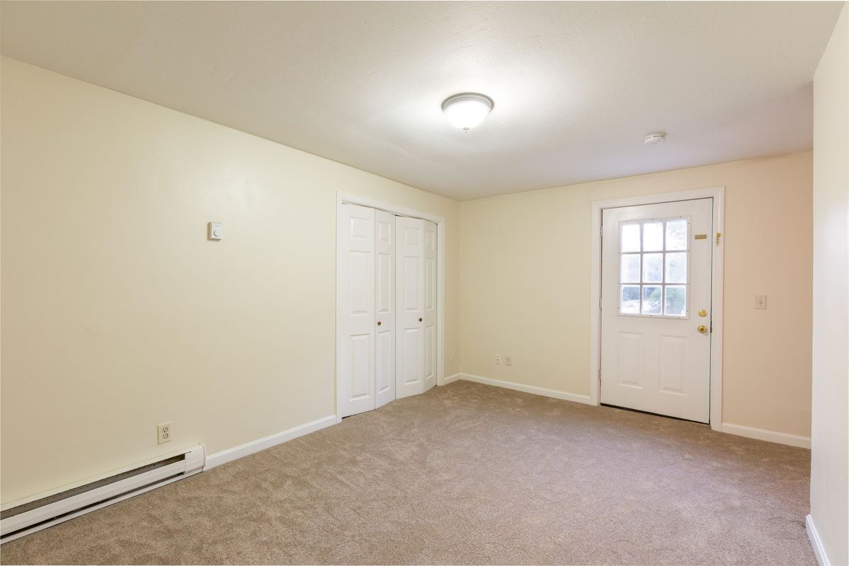 Building Photo - 4 Smoke, 1