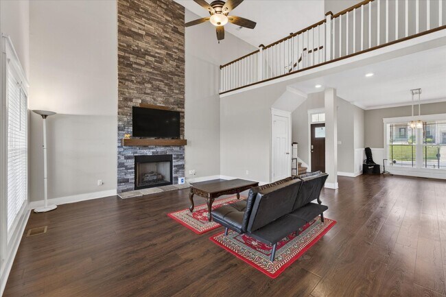 Building Photo - Piedmont Pl. - 325