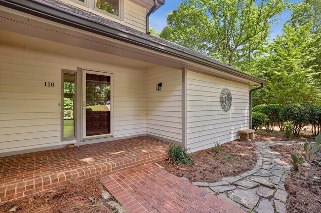 Building Photo - 110 Westchester Way