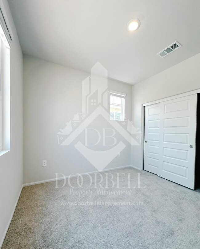 Building Photo - 2097 Mandarin Ln