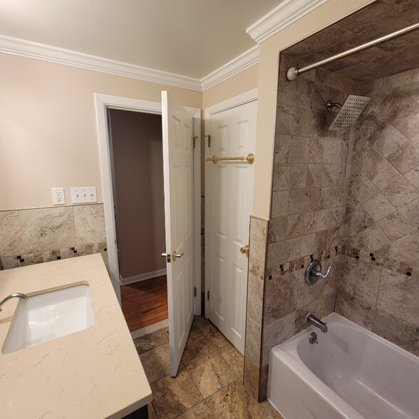 Building Photo - 50 Fairfield Ave