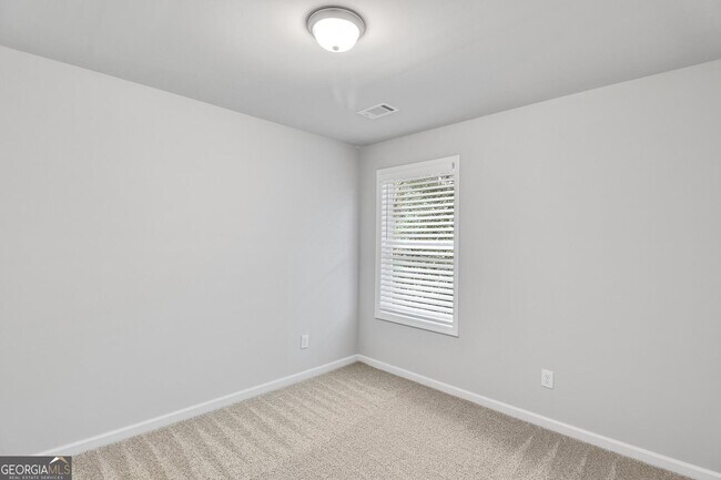 Building Photo - 15 Sprayberry Rd