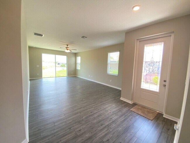 Building Photo - 1638 Merriment Way