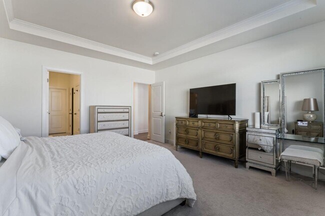 Building Photo - 116 Farrier Ln