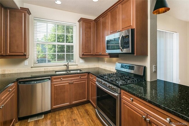 Building Photo - 1067 Uinta Way