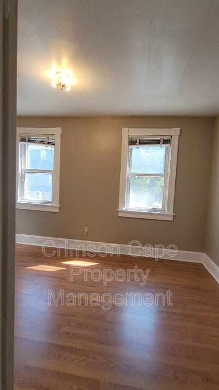 Building Photo - 36 E Church St