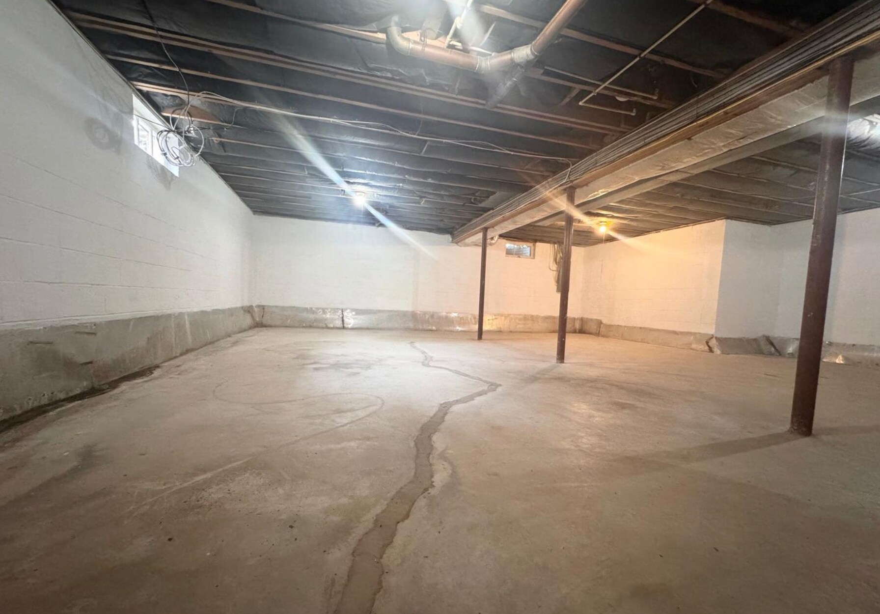 Building Photo - 2710 Academy Dr