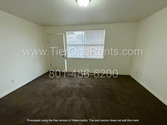 Building Photo - NO DEPOSIT option available for qualified ...