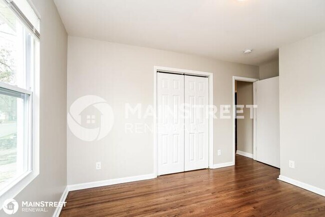 Building Photo - 5909 Ruth Dr