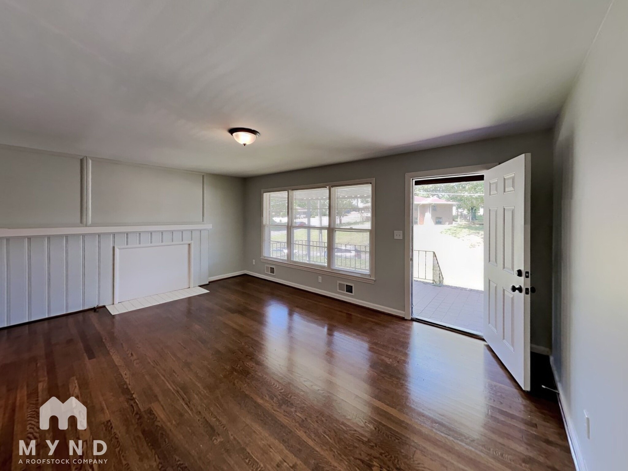 Building Photo - 304 Ridgewood Ave