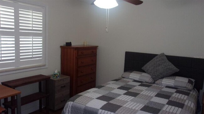 Building Photo - 10821 SW 83rd Ct