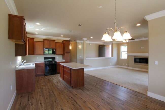 Building Photo - Brand New Build!