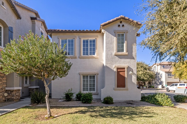 Building Photo - 4233 E Jasper Dr