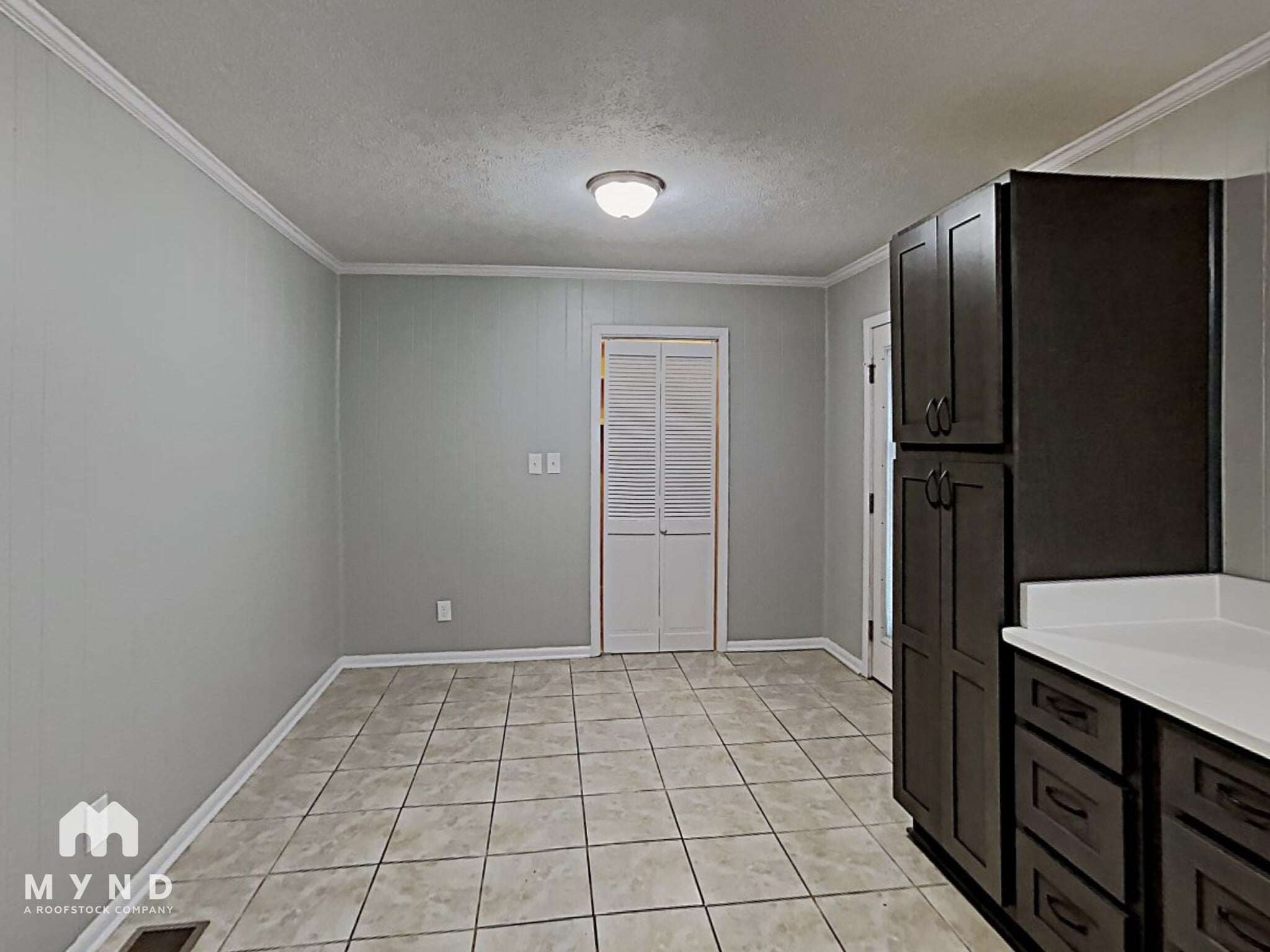 Building Photo - 2570 Rolling View Dr