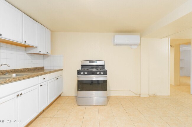 Building Photo - 1309 E Rio Grande Ave