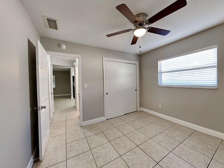 Building Photo - 2605 E Pine St