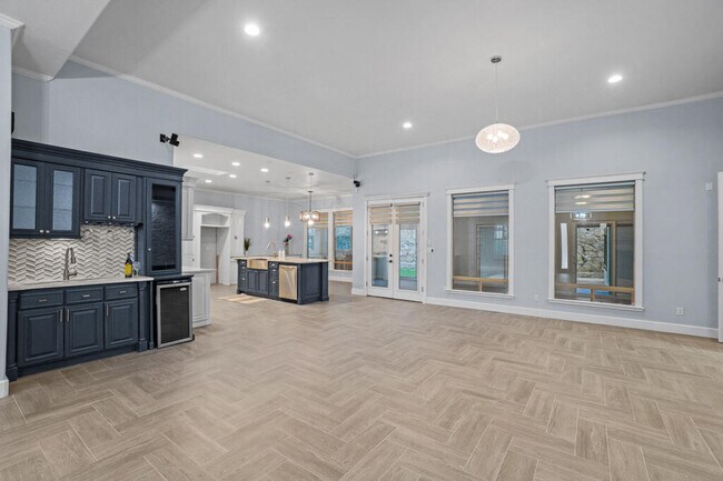 Building Photo - 6464 Snowheights Ct