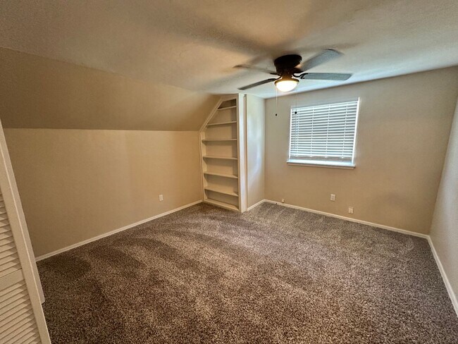 Building Photo - Spacious 3-Bed Home in OKC with Dual Prima...