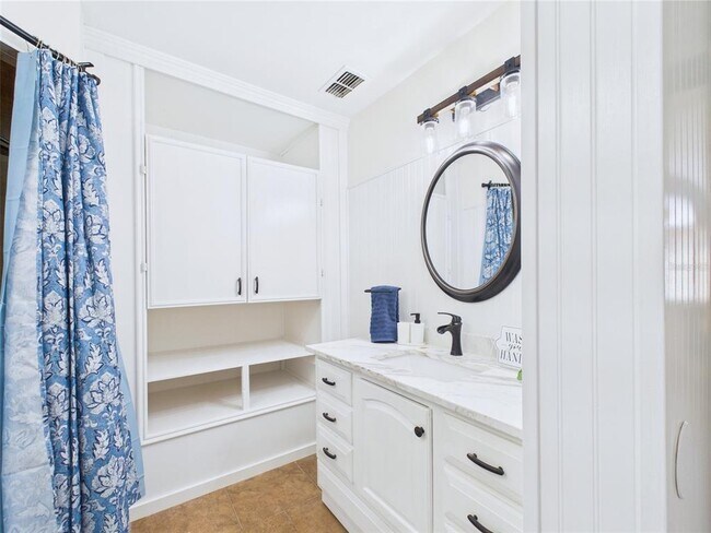 Building Photo - 8307 Waterview Way