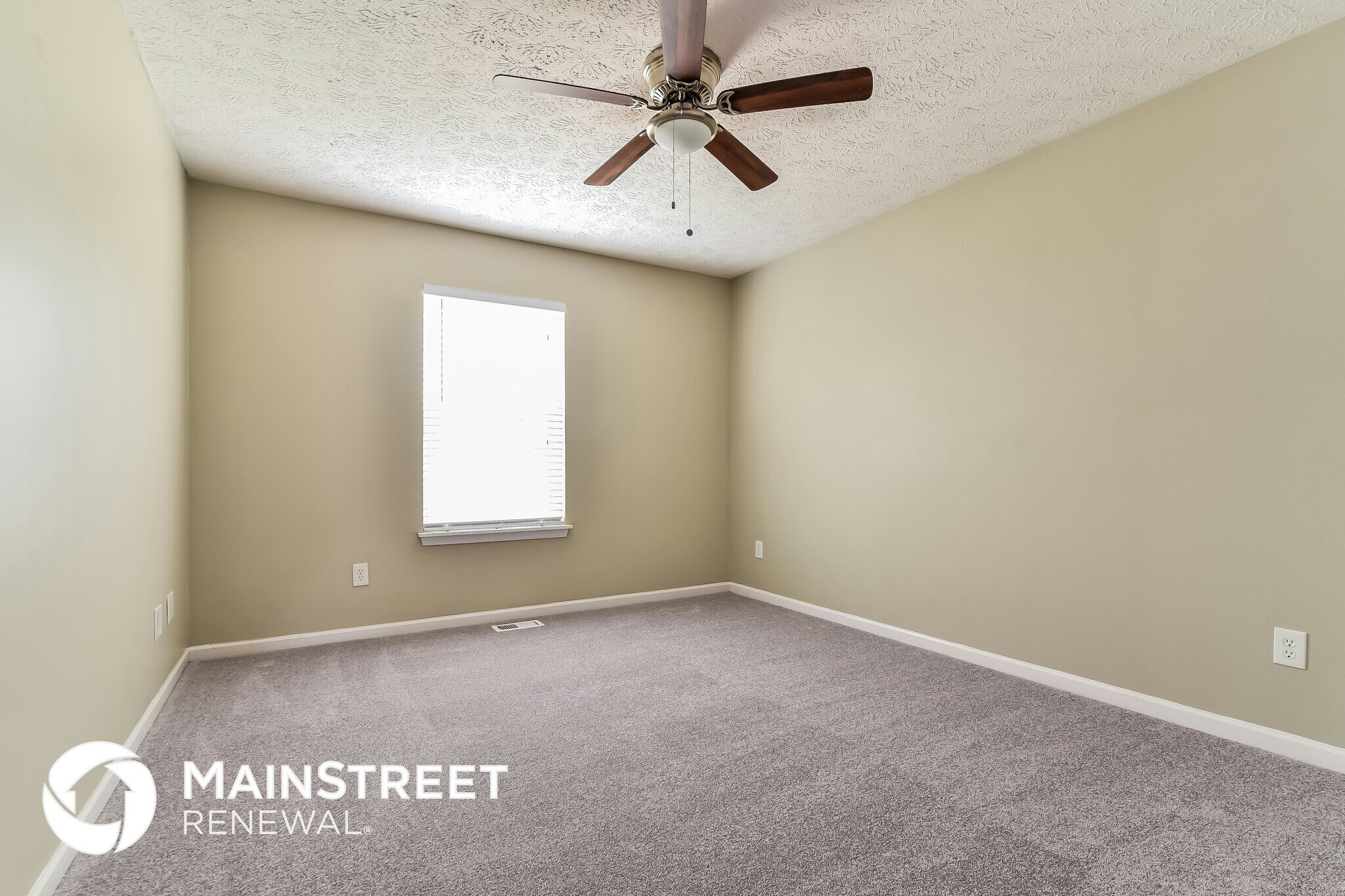 Building Photo - 12218 Van Spronsen Ct