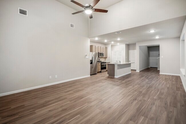 Building Photo - 2421 Shellcracker Dr