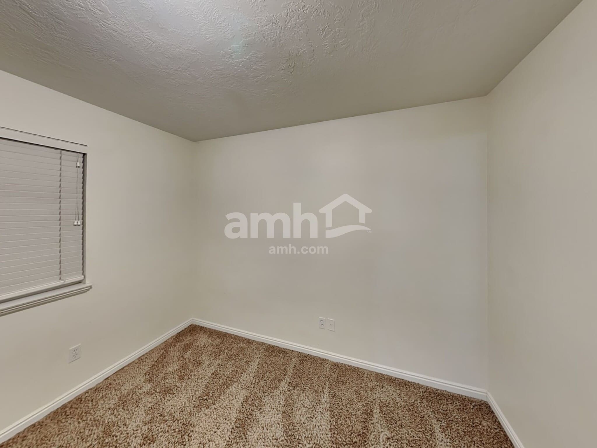 Building Photo - 957 W 1200 S