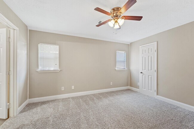 Building Photo - 4815 Arvilla Ln