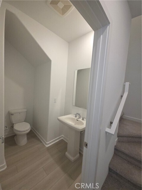 Building Photo - 8457 Gabrielino Ct