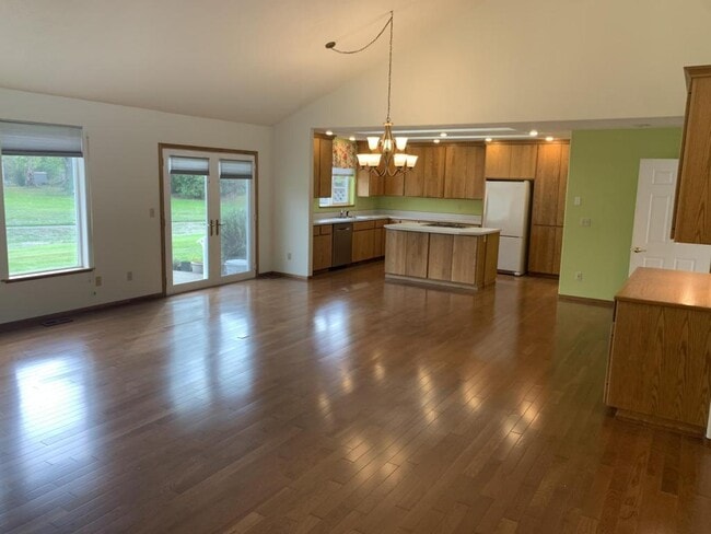 Building Photo - 2931 Cedarwood Ct SE