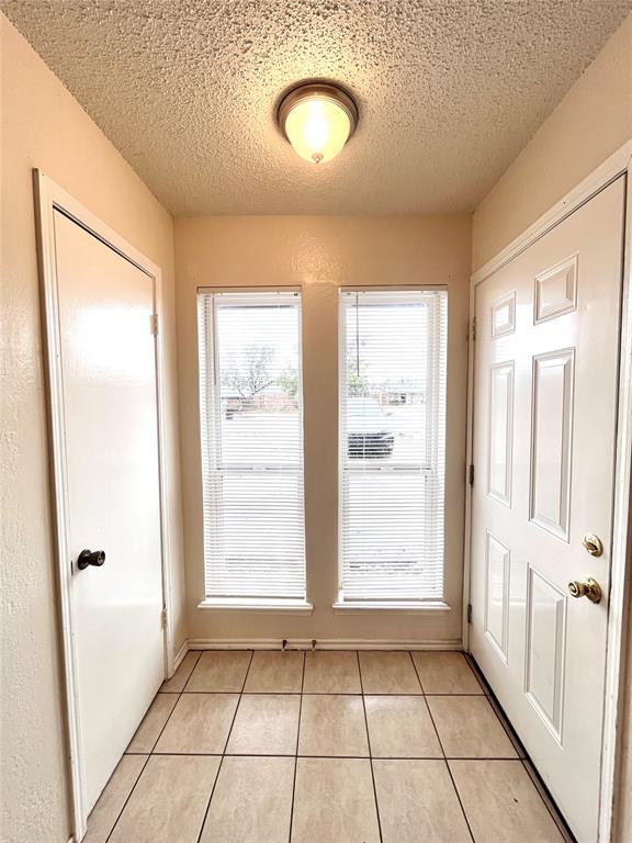 Building Photo - 905 Aspen Ct