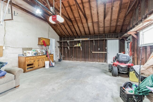 Building Photo - Single home in Methacton School District For Rent