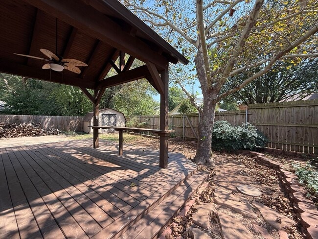 Building Photo - Beautifully Designed Home with Thoughtful ...