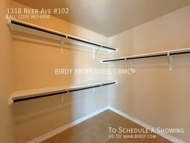 Building Photo - 1318 Neer Ave