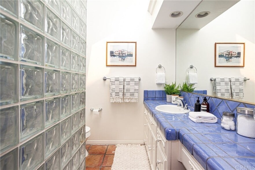 Building Photo - 509 Goldenrod Ave