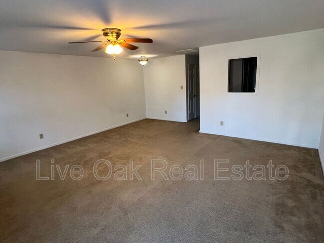 Building Photo - 2605 Meadows Landing