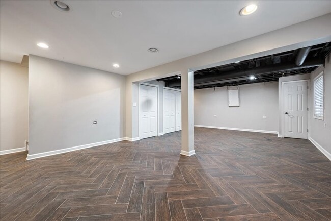 Building Photo - 1720 William Dr