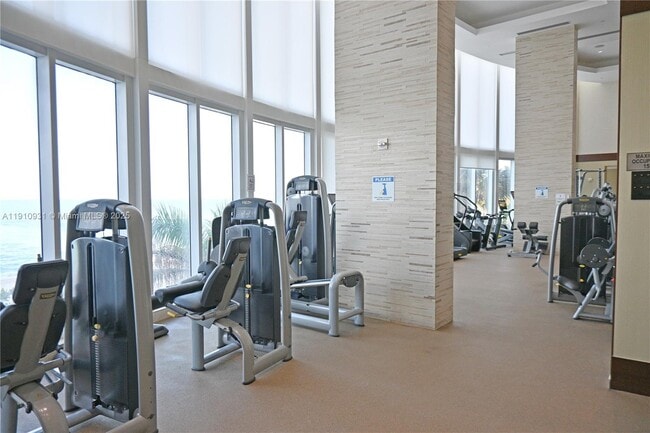 Building Photo - 15811 Collins Ave