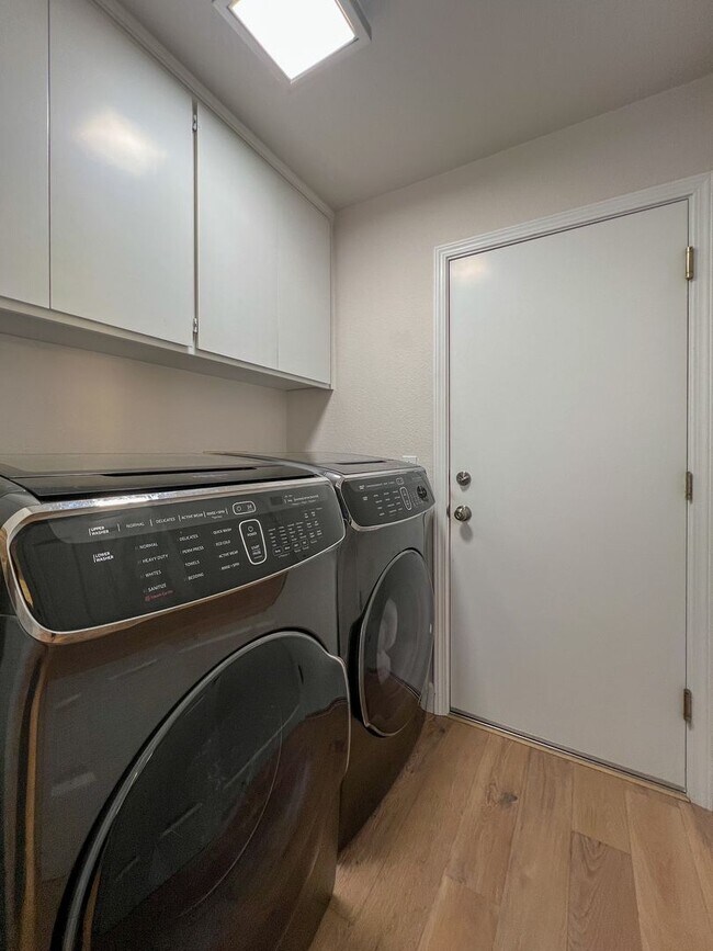 Building Photo - 35 Regatta Way
