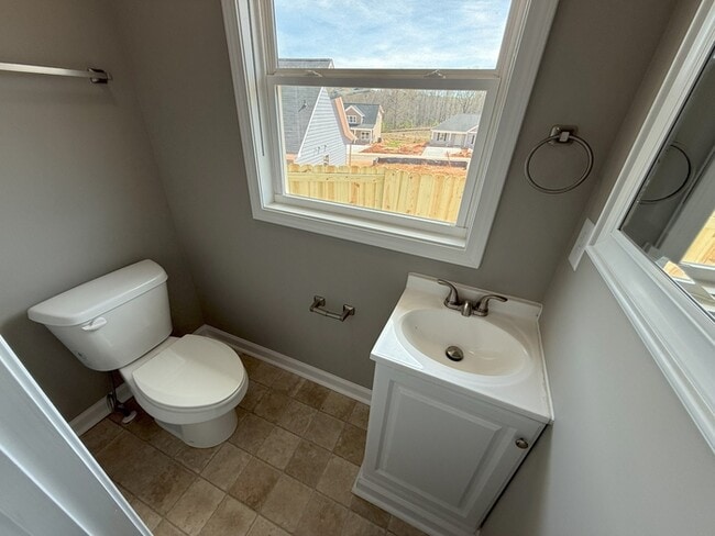 Building Photo - 223 Charlotte Place