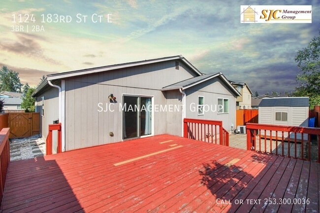 Building Photo - Three bedroom 2 bath home for rent in Span...