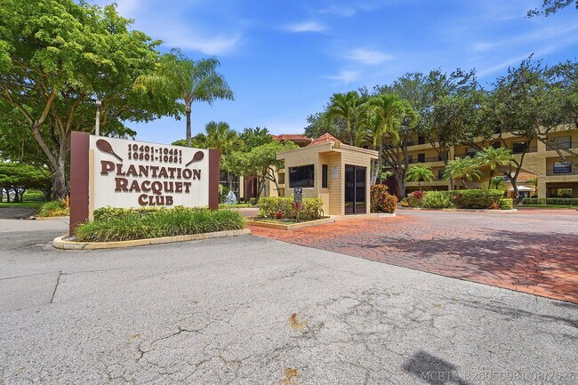 Building Photo - 10401 W Broward Blvd