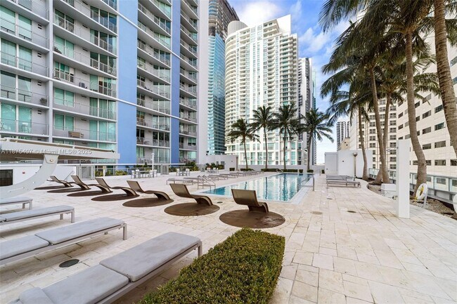 Building Photo - 335 S Biscayne Blvd