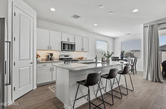 Building Photo - 11224 E Unger Ave